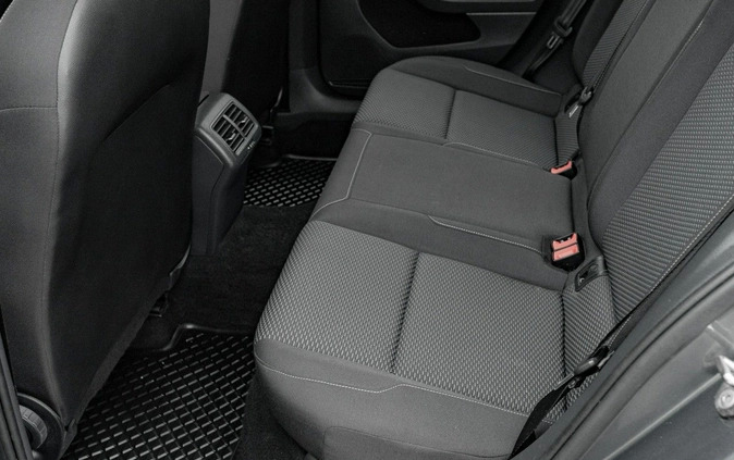 Volkswagen Golf cena 69900 przebieg: 60098, rok produkcji 2019 z Annopol małe 667